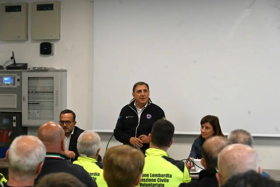Roncadelle, Romano La Russa in visita al Centro polifunzionale di emergenza della Protezione Civile