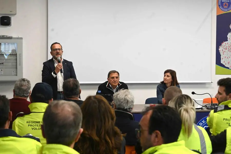 Roncadelle, Romano La Russa in visita al Centro polifunzionale di emergenza della Protezione Civile
