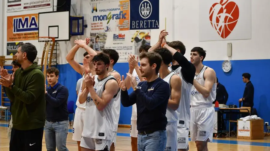 La delusione della Gardonese al termine del match - © www.giornaledibrescia.it