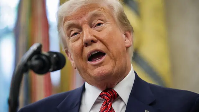 epa12081655 US President Donald Trump speaks before swearing in former US Senator David Perdue (not pictured) as the United States Ambassador to the Peoples Republic of China in the Oval Office at the White House in Washington, DC, USA, 07 May 2025. EPA/SAMUEL CORUM / POOL