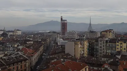 Bollino viola a Torino a causa dell’alto livello di smog, 17 Gennaio 2020 ANSA/ ALESSANDRO DI MARCO