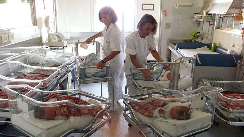 Due bambini appena nati - © www.giornaledibrescia.it