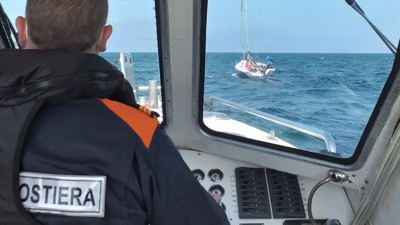 La Guardia costiera in azione