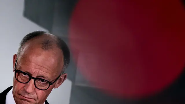 epa12083631 German Chancellor Friedrich Merz gives a statement during his meeting with the multilateral youth camp Youth4Peace movement in Berlin, Germany, 08 May 2025. EPA/FILIP SINGER