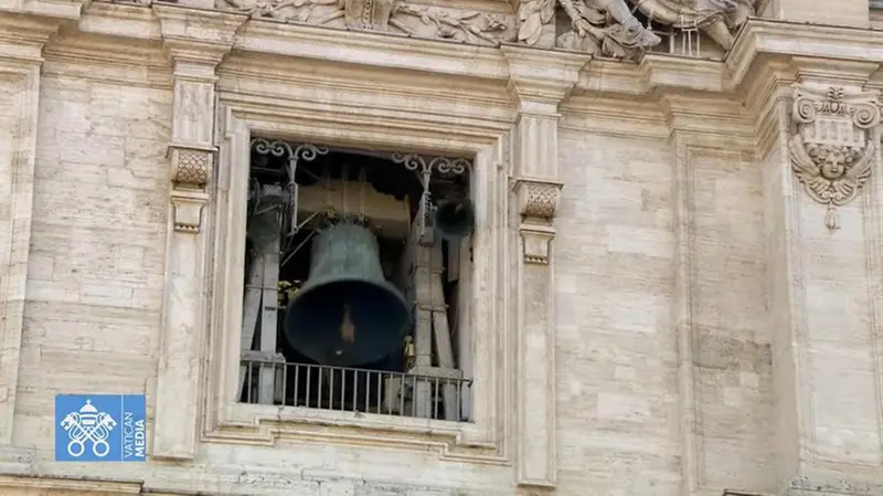 Eletto il Papa, suonano le campane di San Pietro - Foto Ansa/Vatican News