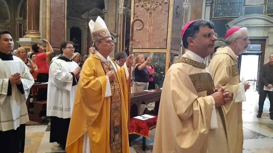 Le foto del cardinal Prevost nel suo servizio di cardinale, prefetto del Dicastero per i Vescovi, e vescovo