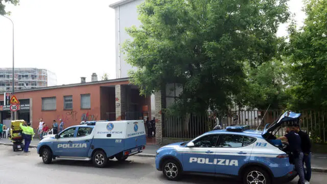 Milano - Uomo ferito a colpi d'arma da fuoco in periferia a Milano, grave. L'aggressione stamani, la vittima in ospedale in codice rosso
