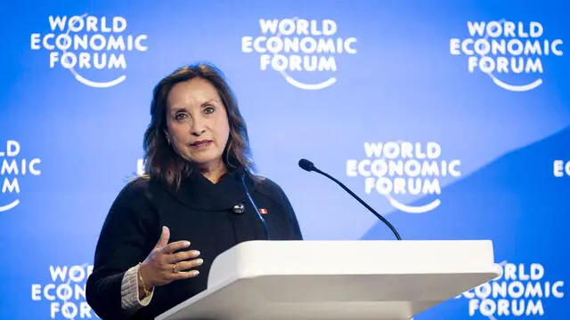 epa11847238 Dina Ercilia Boluarte, President of Peru, speaks during a panel session at the 55th annual meeting of the World Economic Forum (WEF), in Davos, Switzerland, 23 January 2025. EPA/MICHAEL BUHOLZER
