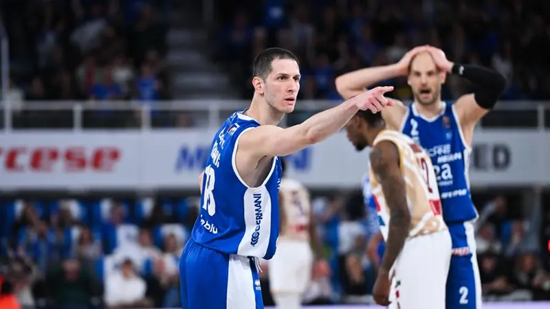 Ivanovic e Bilan - Foto New Reporter Checchi © www.giornaledibrescia.it