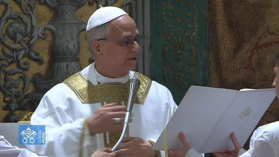 La prima messa di papa Leone XIV nella Cappella Sistina