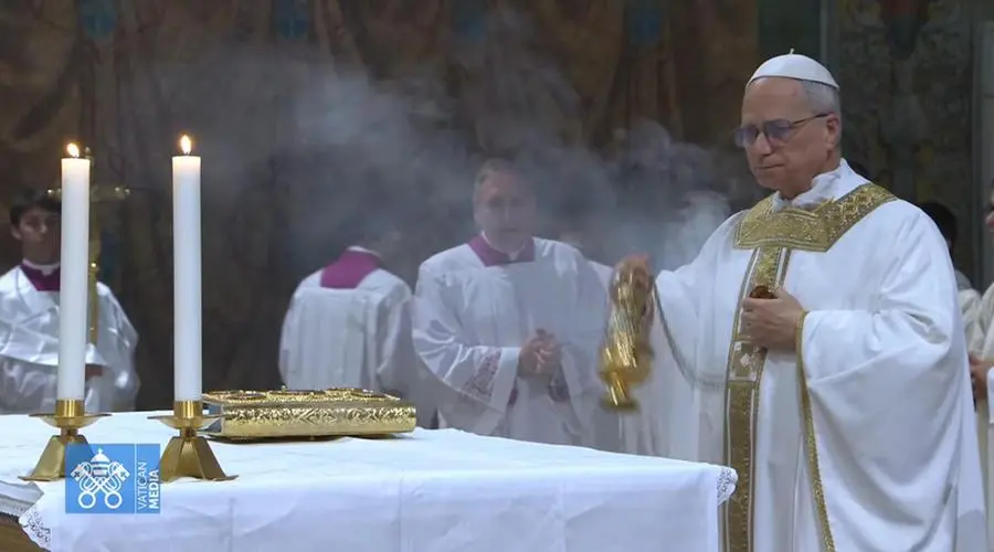 La prima messa di papa Leone XIV nella Cappella Sistina