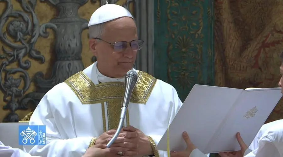 La prima messa di papa Leone XIV nella Cappella Sistina