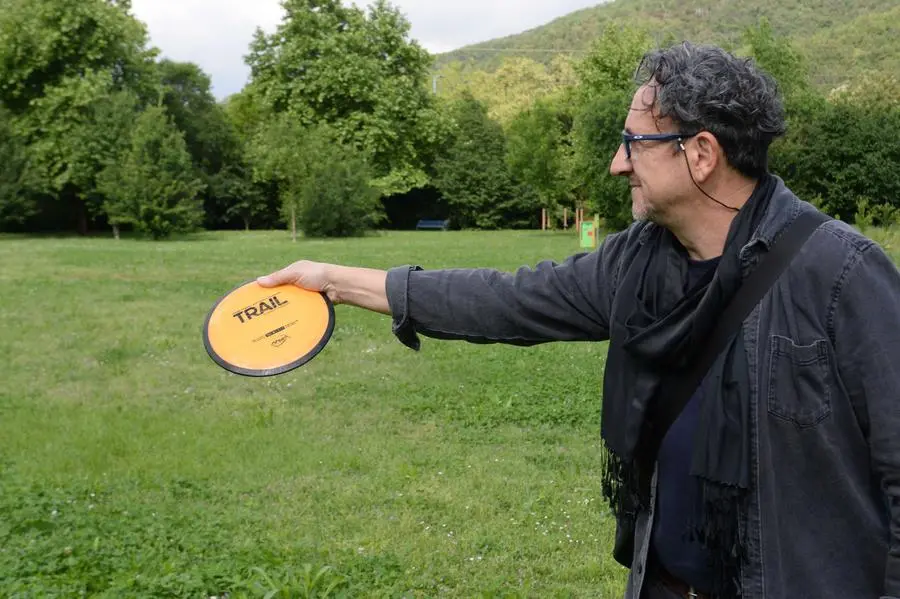 CRONACA BRESCIA VIA DELLE GABBIANE CAMPO DI DISCO GOLF PER CARINI 09-05-2025 GIOVANNI BENINI NEW EDEN GROUP                             