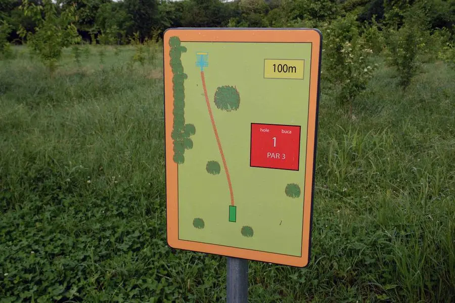 CRONACA BRESCIA VIA DELLE GABBIANE CAMPO DI DISCO GOLF PER CARINI 09-05-2025 GIOVANNI BENINI NEW EDEN GROUP                             