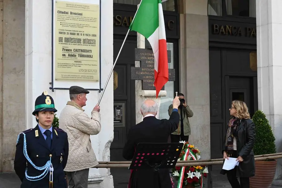 CRONACA BRESCIA PIAZZA LOGGIA COMMEMORAZIONE VITTIME TERRORISMO PER CARINI 09-05-2025 MARCO ORTOGNI NEW EDEN GROUP