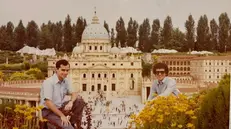 Robert Francis Prevost e Padre Lenzi a Minitalia negli anni Settanta - © www.giornaledibrescia.it