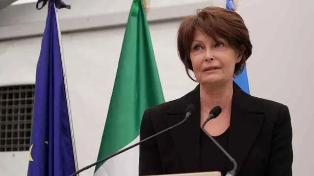 L'assessore regionale all'Istruzione e famiglia Alessia Rosolen