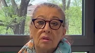 Nora, moglie di un malato di Alzheimer