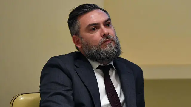 Il Vicepresidente del Movimento 5 Stelle Riccardo Ricciardi alla conferenza Salviamo l’ONU presso la Sala dell’Istituto Santa Maria in Aquiro in Senato Roma, 24 ottobre 2024. ANSA/FABIO CIMAGLIA