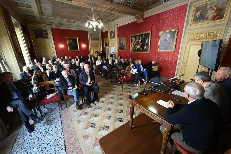 SPETTACOLI BRESCIA ATENEO DI BRESCIA INAUGURAZIONE MOSTRA DI GIOVANNI RENICA  1808-1884 NELLA FOTO MOMENTI DELL'INAUGURAZIONE SALA PUBBLICO  9/05/2025 newreporter©favretto