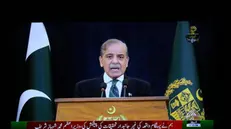 epa12089537 Pakistani Prime Minister Shehbaz Sharif addresses the nation on TV following the ceasefire agreement between Pakistan and India, in Peshawar, Pakistan, 10 May 2025. Pakistan and India have confirmed an immediate ceasefire, following days of military escalation between the two countries. The ceasefire, announced by US President Donald Trump and confirmed by both countries' officials, aims to halt military operations and focus on diplomatic solutions. EPA/BILAWAL ARBAB