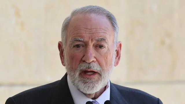 epa12085686 US Ambassador to Israel Mike Huckabee addresses the media at the US embassy in Jerusalem, 09 May 2025, regarding the humanitarian aid situation in the Gaza Strip. EPA/ABIR SULTAN