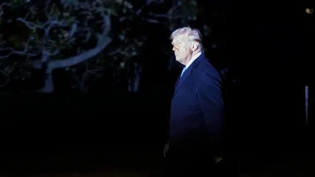 epa11908821 US President Donald Trump arrives back to the White House in Washington, DC, USA, 19 February 2025. Trump returned to Washington after attending an investment summit backed by Saudi Arabia’s sovereign wealth fund in Miami, Florida. EPA/AARON SCHWARTZ / POOL