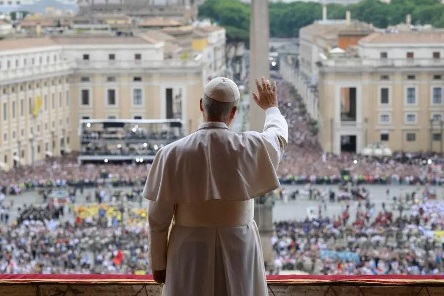 Il primo Regina Caeli di papa Leone XIV
