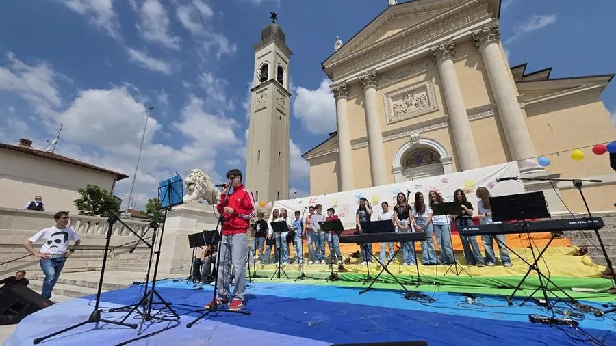 La «Tavolata senza muri» a Gussago