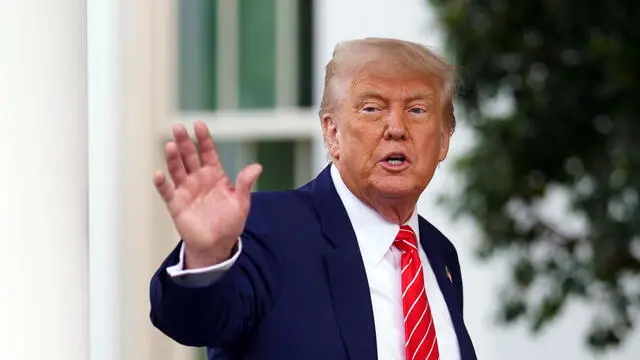 epa12084618 US President Donald Trump speaks to the media outside West Wing of the White House in Washington, DC, USA, 08 May 2025. EPA/WILL OLIVER