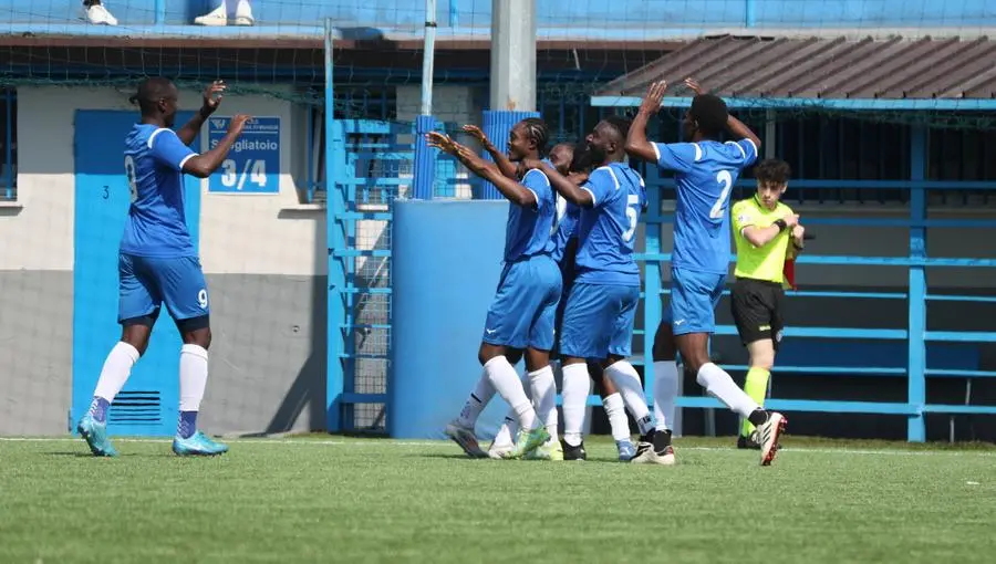 Seconda categoria play off, Pavoniana-Serle 3-3