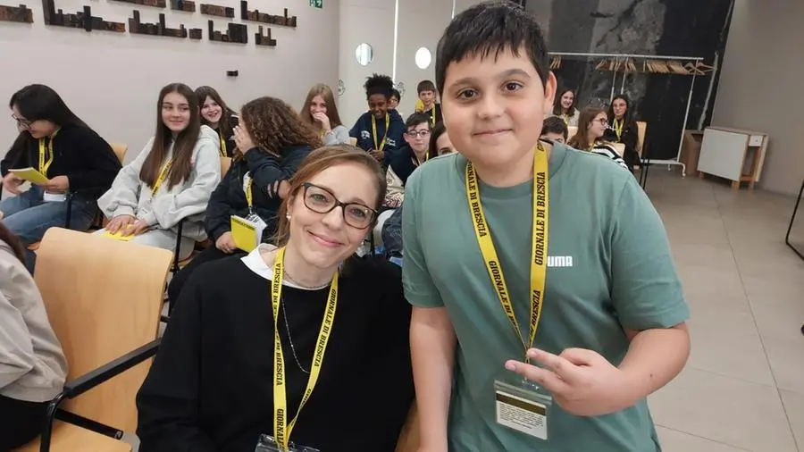 Gli alunni della prima e seconda A e B della scuola Chizzolini a Sarezzo