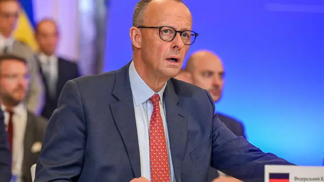 epa12088121 Germany's Chancellor Friedrich Merz attends a meeting of the 'coalition of the willing' at the Mariyinsky Palace, the official residence of the president of Ukraine, in Kyiv, Ukraine, 10 May 2025. EPA/Darek Delmanowicz POLAND OUT
