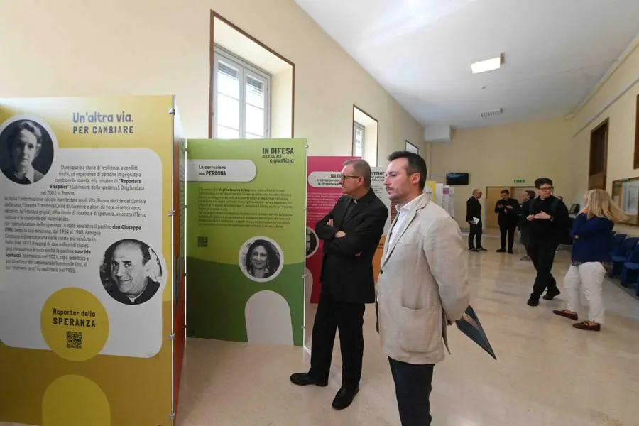 Il vescovo Tremolada all'incontro con i giornalisti per la Giornata mondiale della comunicazioni sociali