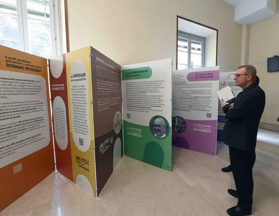 Il vescovo Tremolada all'incontro con i giornalisti per la Giornata mondiale della comunicazioni sociali