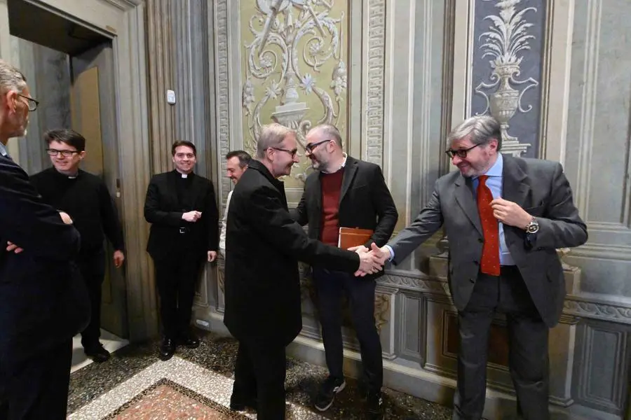 Il vescovo Tremolada all'incontro con i giornalisti per la Giornata mondiale della comunicazioni sociali