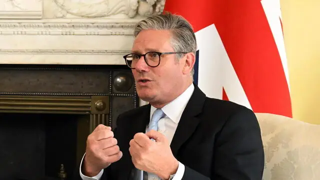 epa12094487 British Prime Minister Keir Starmer gestures as he speaks during a meeting with Swedish Prime Minister Ulf Kristersson (not pictured) at 10 Downing Street in London, Britain, 12 May 2025. Kristersson is visiting London for bilateral talks with his British counterpart. EPA/JAIMI JOY / POOL