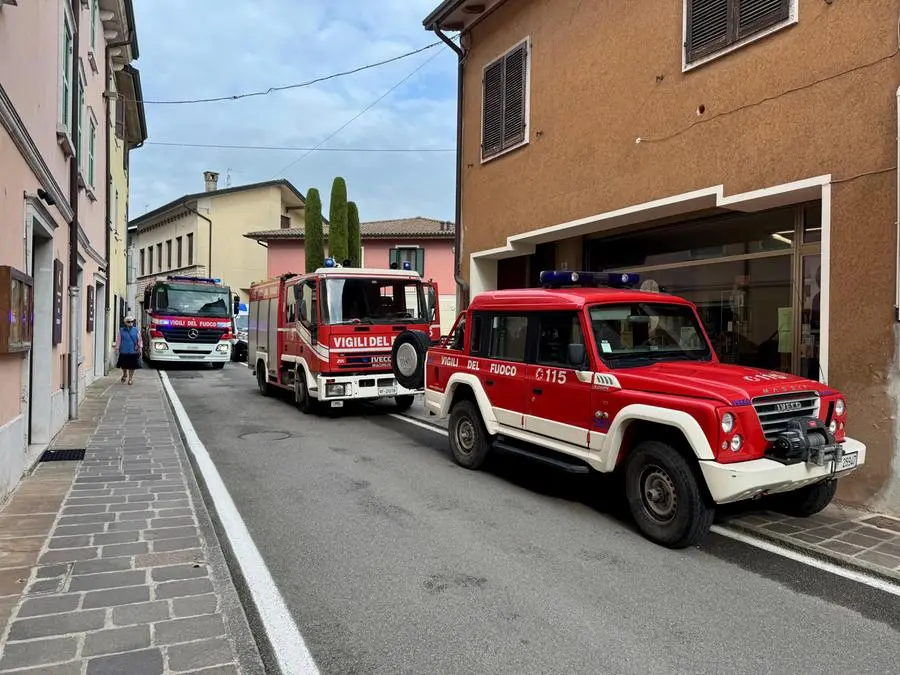 Pozzolengo, incendio a Villa Albertini