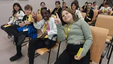 Gli alunni delle quinte A e B della scuola Don Milani, San Vito di Bedizzole
