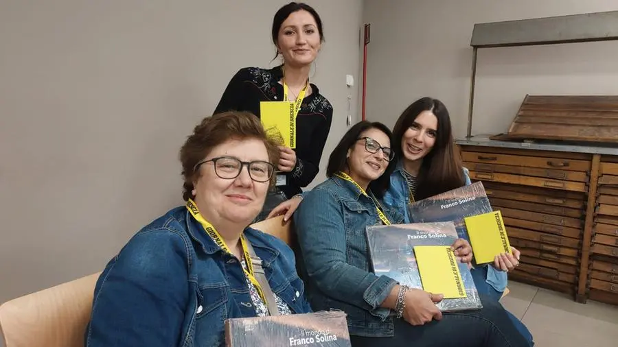 Gli alunni delle quinte A e B della scuola Don Milani, San Vito di Bedizzole