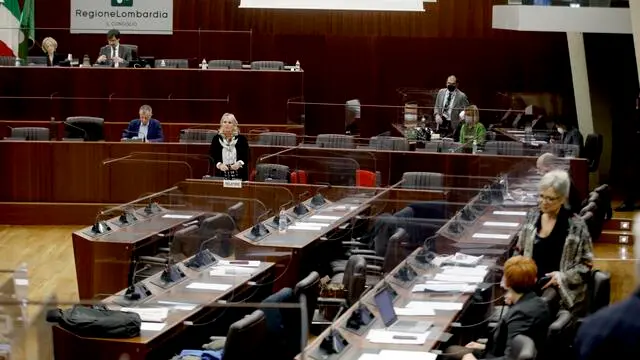 La seduta del Consiglio Regionale di Regione Lombardia a Palazzo Pirelli a Milano, 15 novembre 2022.ANSA/MOURAD BALTI TOUATI