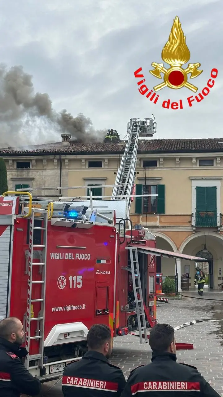 L'intervento dei vigili del fuoco alla casa di riposo di Pozzolengo