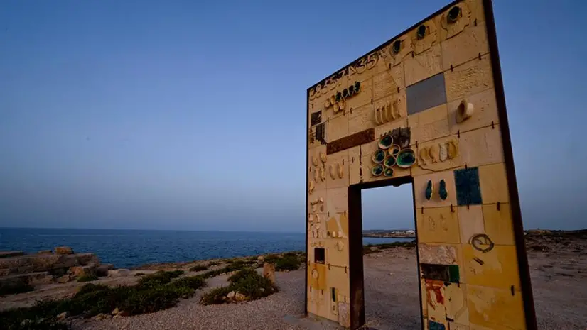 La Porta d'Europa di Mimmo Paladino a Lampedusa