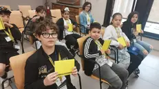 Gli alunni della quinta D dell'istituto comprensivo di Leno