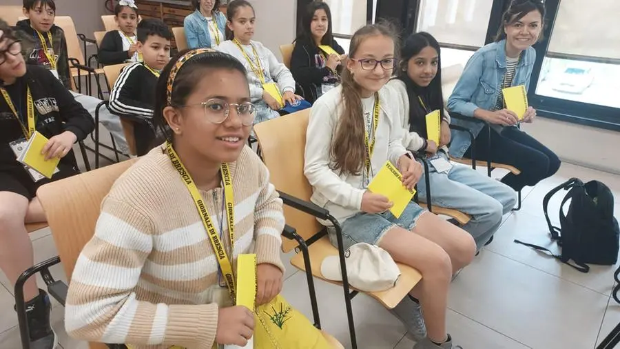 Gli alunni della quinta D dell'istituto comprensivo di Leno