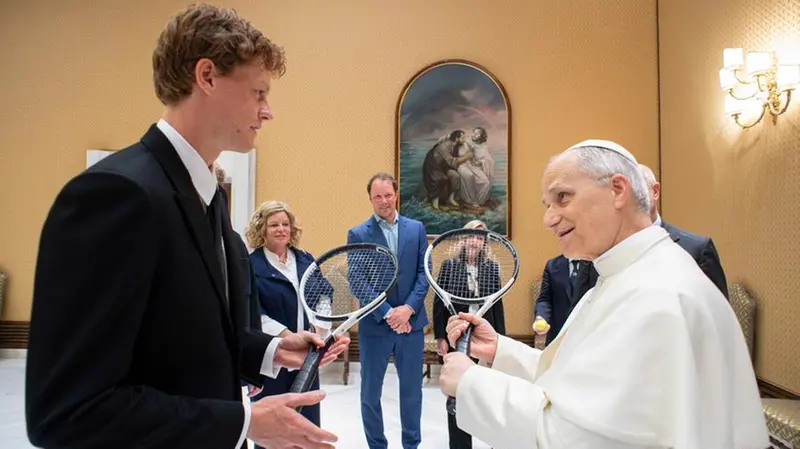 Papa Leone IV e Jannik Sinner in Vaticano