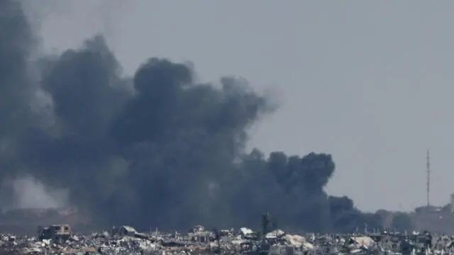 epaselect epa11452221 Smoke rises from Beit Hanun neighborhood in the Gaza Strip as seen from an undisclosed location near the border with southern Israel, 02 July 2024. The Israeli military stated on 02 July that it continued operations in the areas of Shejaiya, Rafah, and central Gaza. More than 37,000 Palestinians and over 1,400 Israelis have been killed, according to the Palestinian Health Ministry and the Israel Defense Forces (IDF), since Hamas militants launched an attack against Israel from the Gaza Strip on 07 October 2023, and the Israeli operations in Gaza and the West Bank which followed it. EPA/ABIR SULTAN