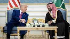 Il presidente americano Donald Trump insieme al principe saudita Bin Salman - Foto Ansa © www.giornaledibrescia.it
