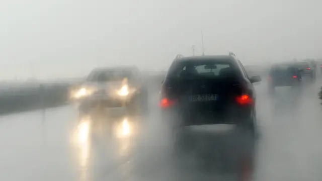 20080914-PECCIOLI (PISA)-CRO- MALTEMPO: PIOGGIA IN TOSCANA. Un violento nubifragio ha interessato gran parte della Toscana, nella foto il violento acquazzone in Valdera, a Peccioli. ANSA/FRANCO SILVI