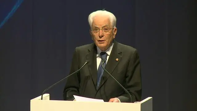 In un fermo immagine l'intervento del presidente della Repubblica Sergio Mattarella al vertice Cotec, 14 maggio 2025. ANSA/ UFFICIO STAMPA+++ ANSA PROVIDES ACCESS TO THIS HANDOUT PHOTO TO BE USED SOLELY TO ILLUSTRATE NEWS REPORTING OR COMMENTARY ON THE FACTS OR EVENTS DEPICTED IN THIS IMAGE; NO ARCHIVING; NO LICENSING +++ NPK +++